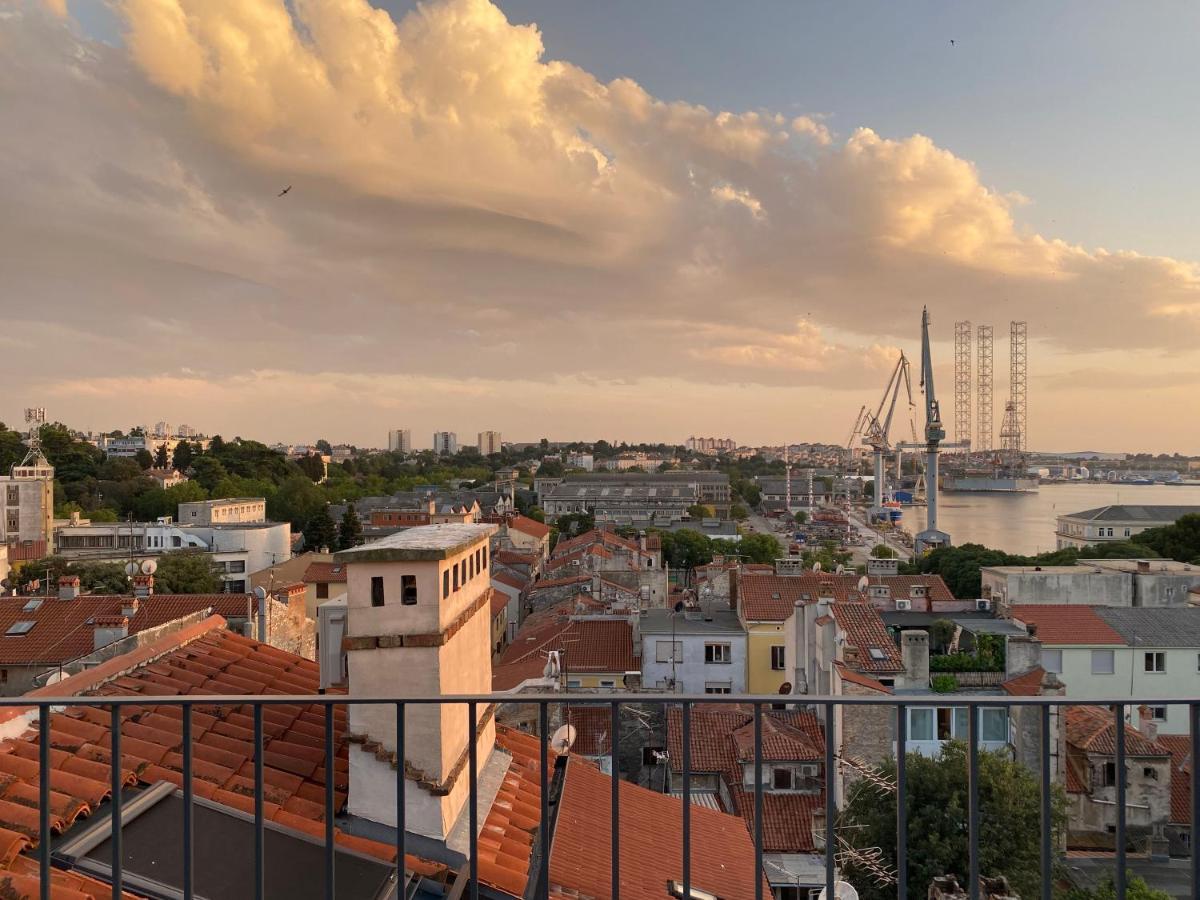 Castropola Views With Private Parking Daire Dış mekan fotoğraf
